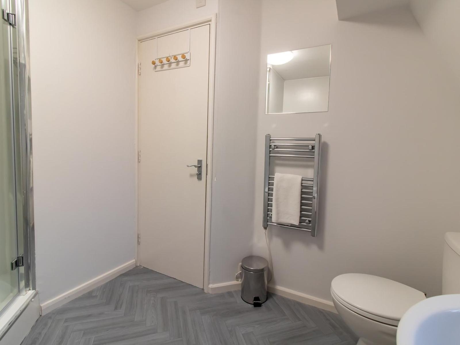Stylish Maisonette Newcastle Pass The Keys ภายนอก รูปภาพ