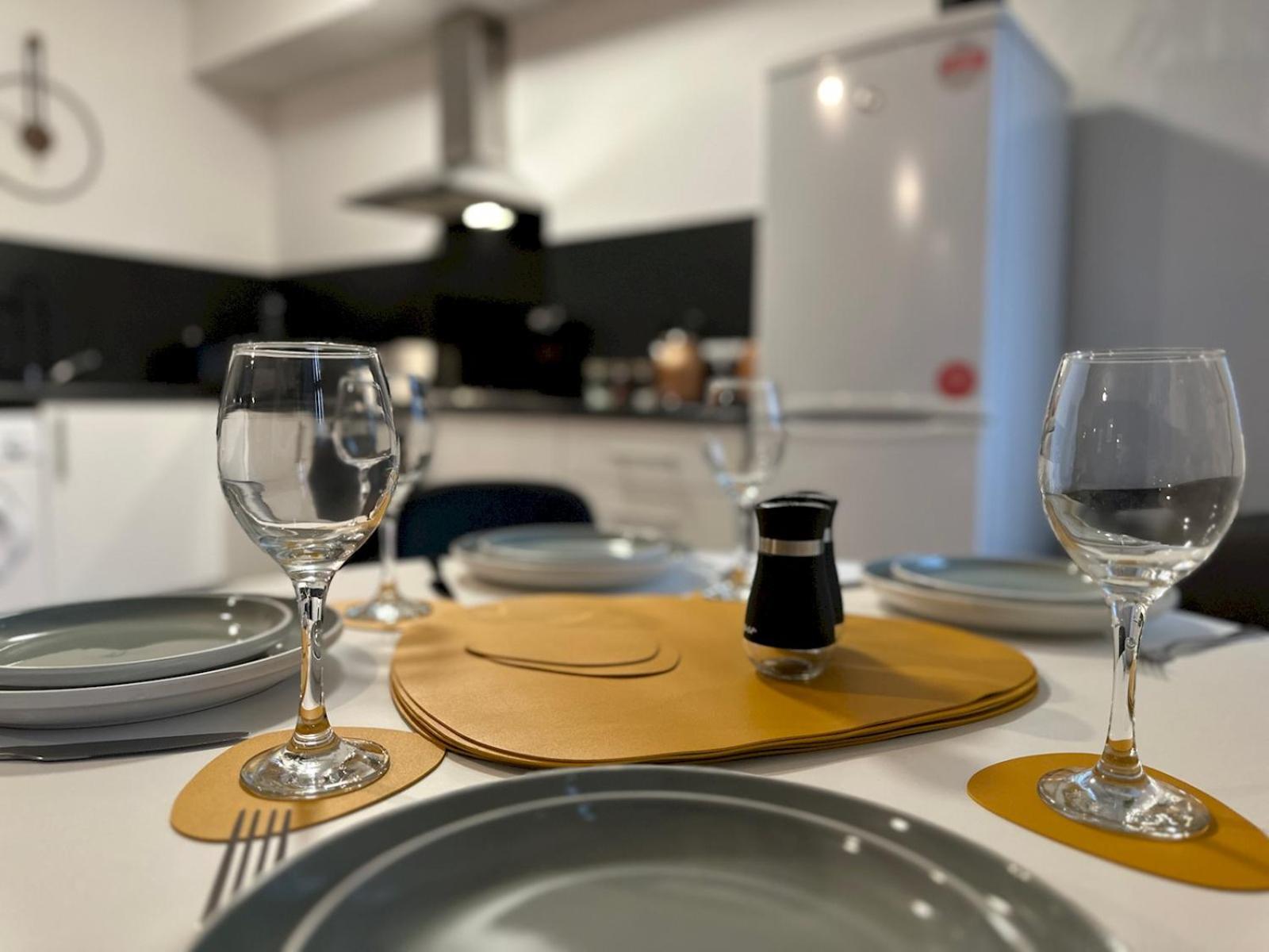 Stylish Maisonette Newcastle Pass The Keys ภายนอก รูปภาพ